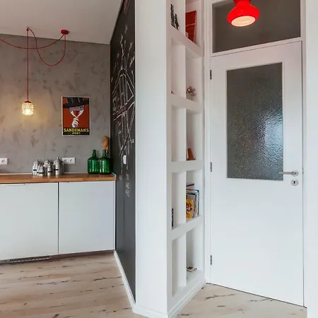 Spacious And Bright Ap Ii Oporto