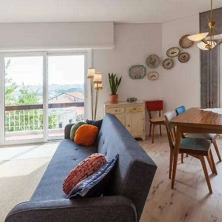 Spacious And Bright Ap Ii Oporto