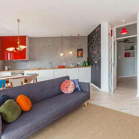 Spacious And Bright Ap Ii Apartment