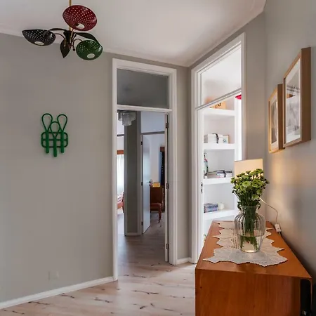 Spacious And Bright Ap Ii *