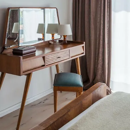 Spacious And Bright Ap Ii