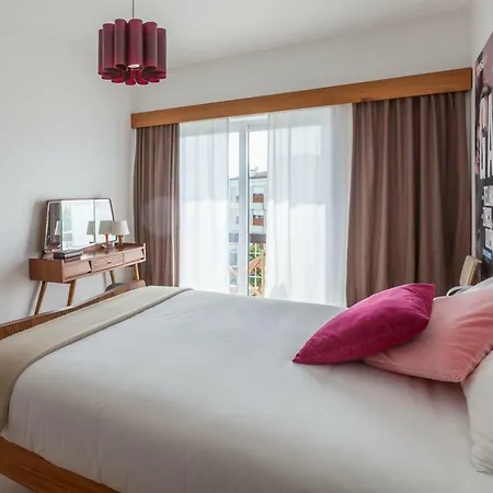 Spacious And Bright Ap Ii *